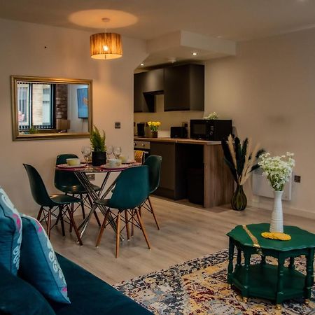 BV Lush Apartment At Conditioning House Bradford Bradford  Esterno foto