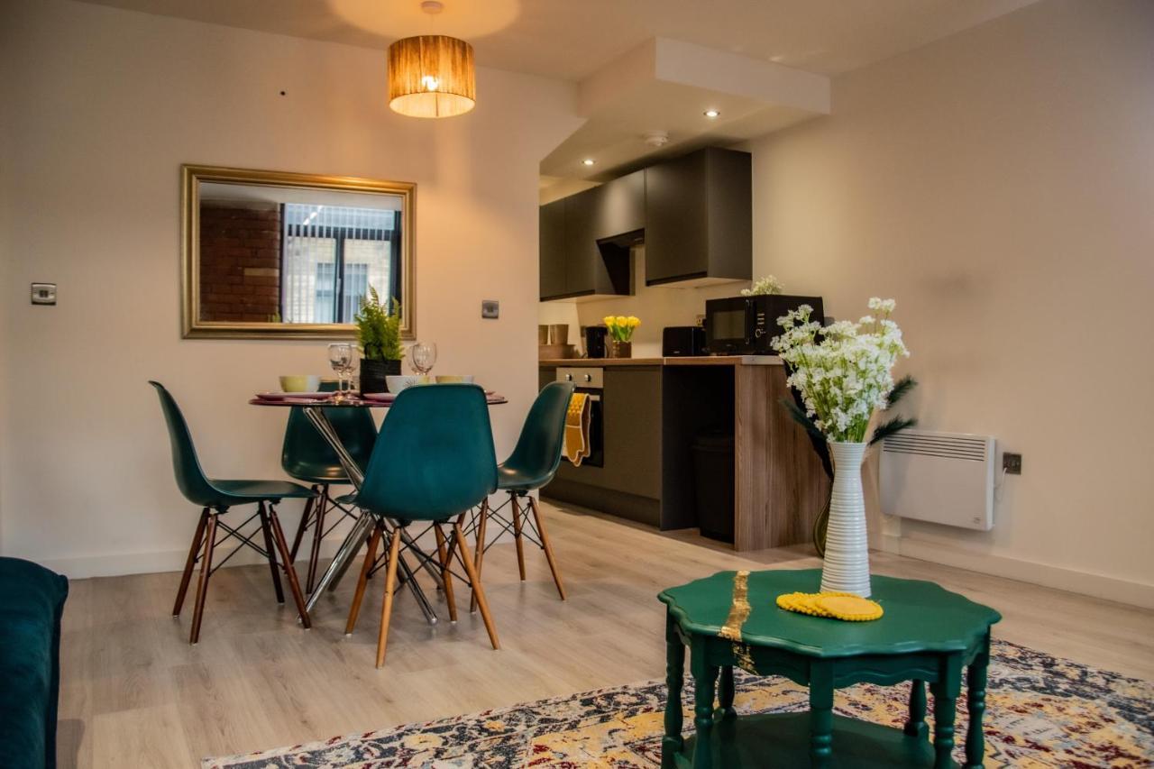 BV Lush Apartment At Conditioning House Bradford Bradford  Esterno foto