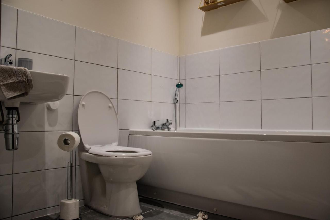 BV Lush Apartment At Conditioning House Bradford Bradford  Esterno foto